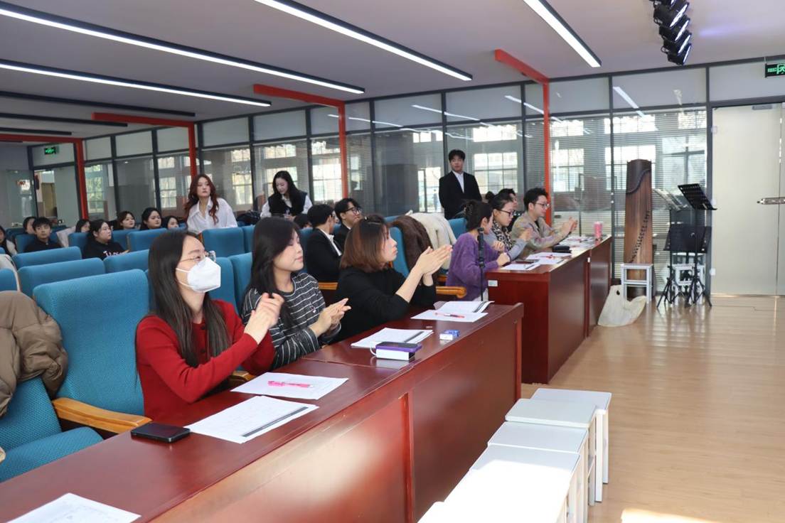 IMG_8495 (2) IMG_8495 (2)